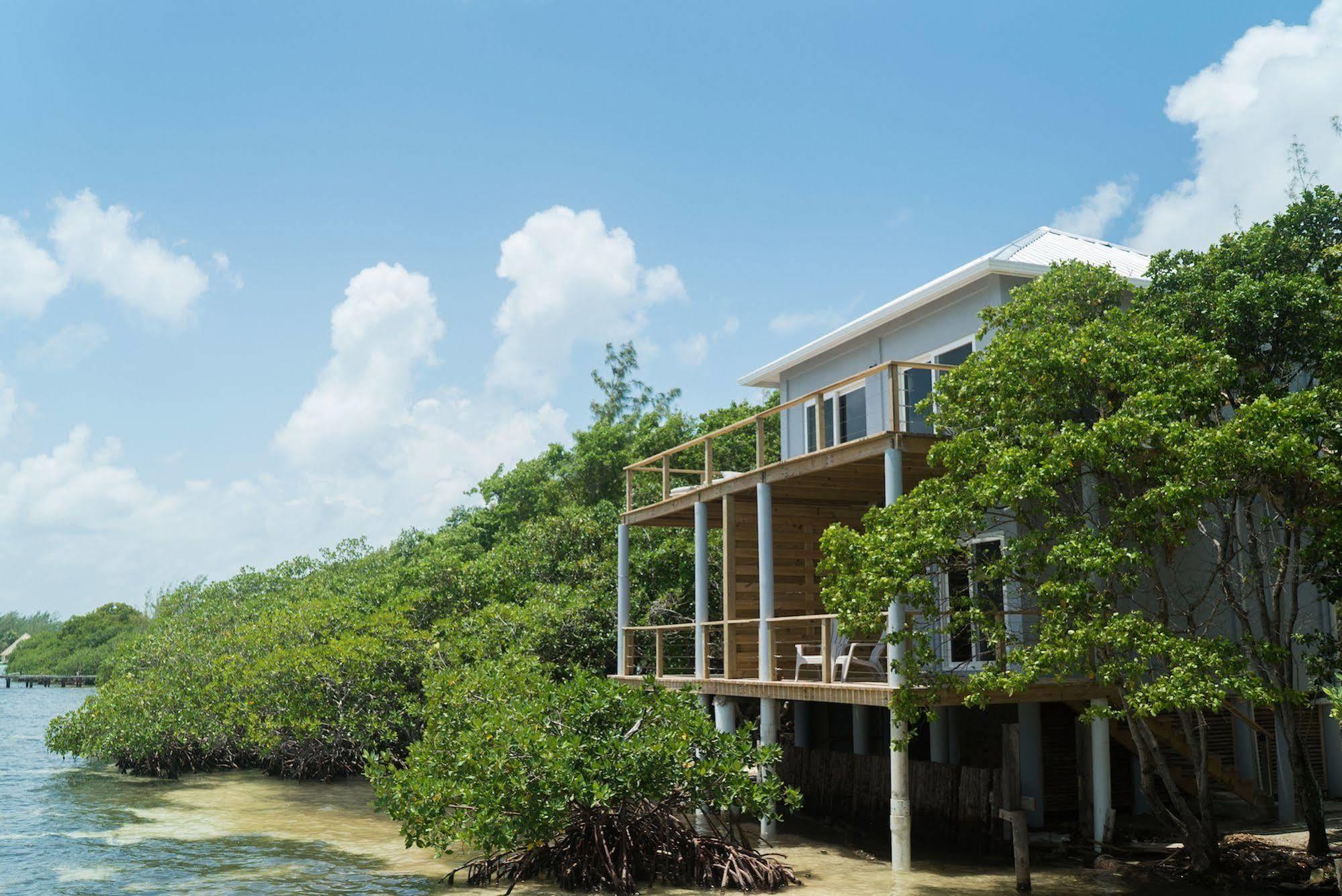 Thatch Caye Resort A Muy'Ono Resort Hopkins Exteriér fotografie