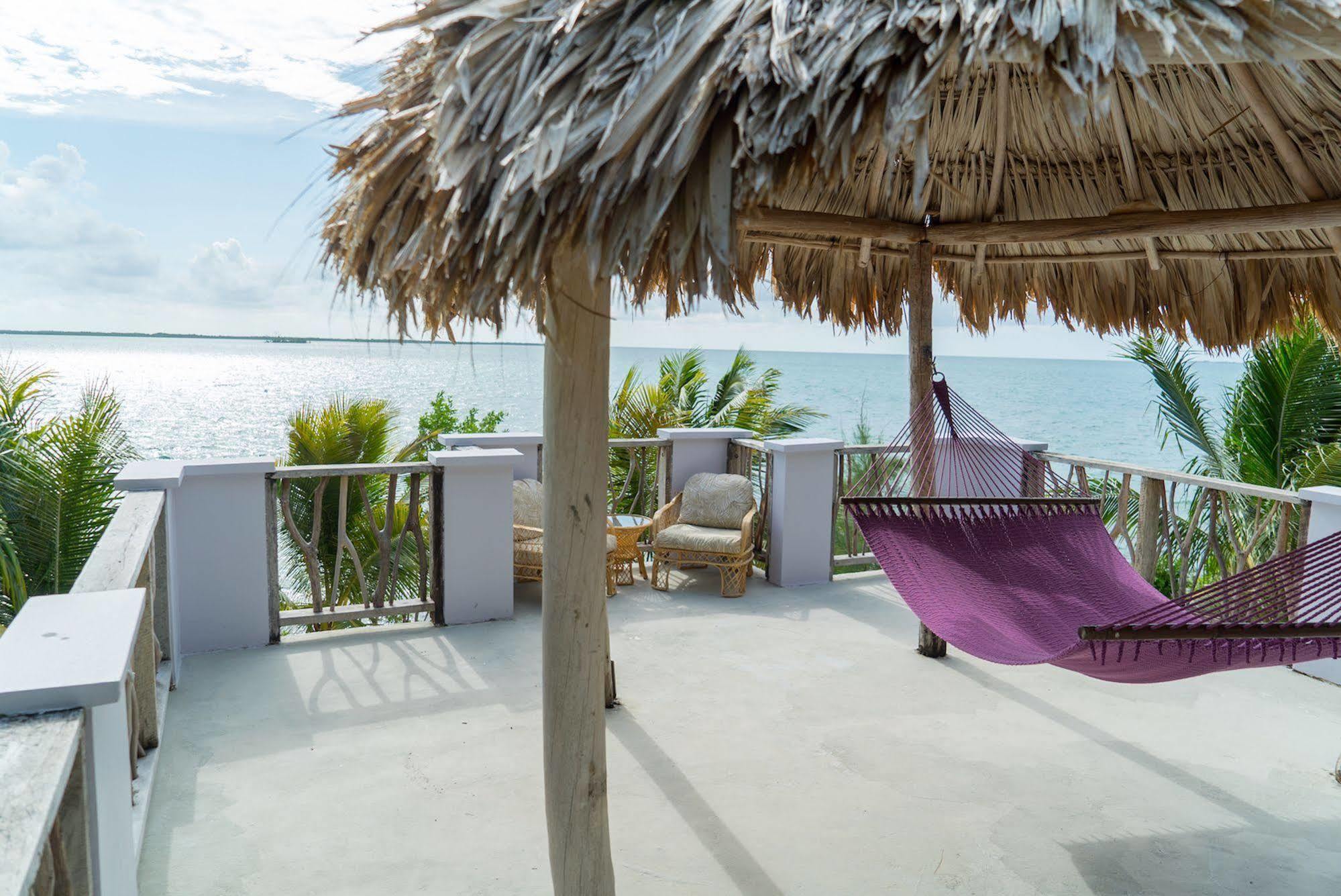 Thatch Caye Resort A Muy'Ono Resort Hopkins Exteriér fotografie