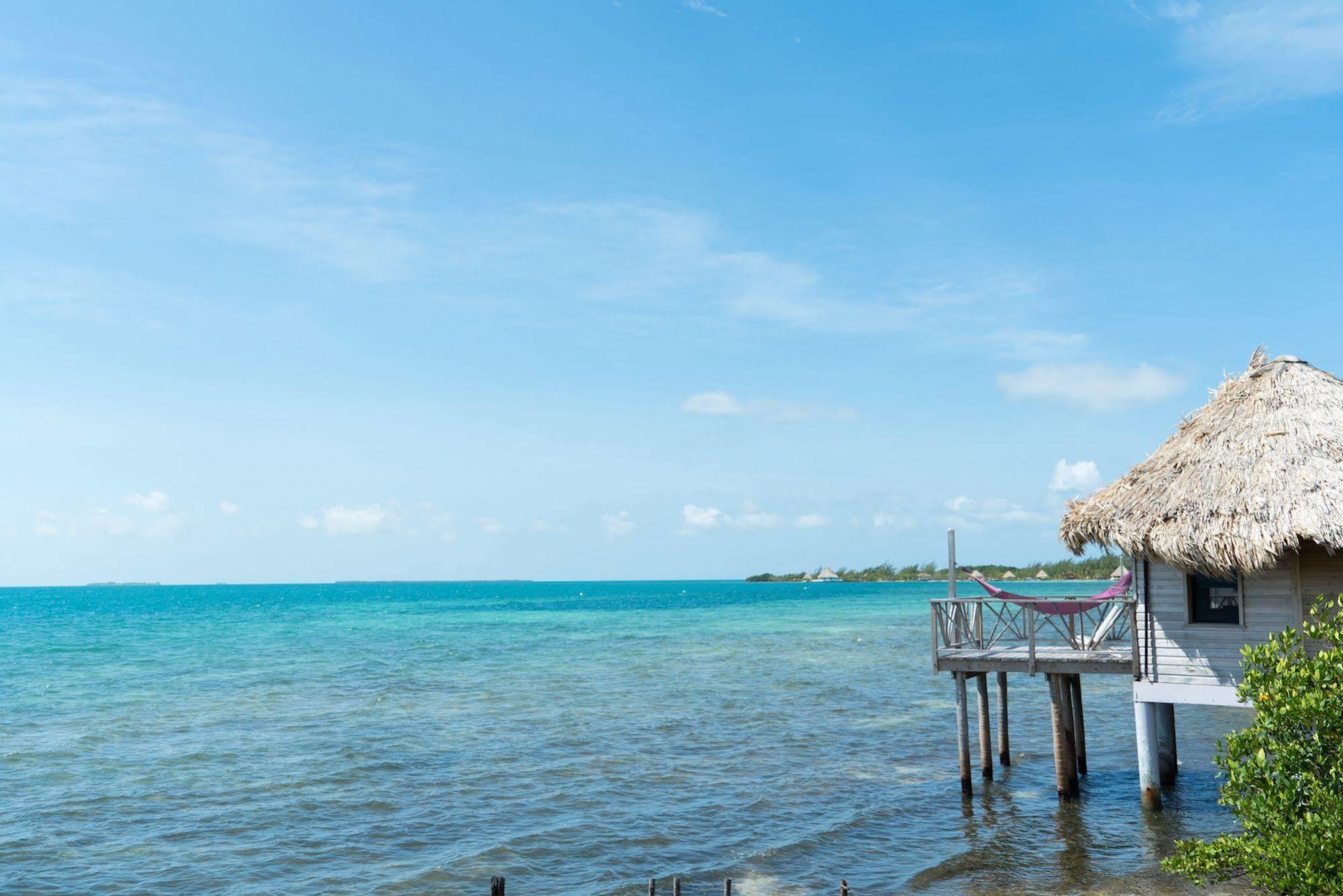 Thatch Caye Resort A Muy'Ono Resort Hopkins Exteriér fotografie