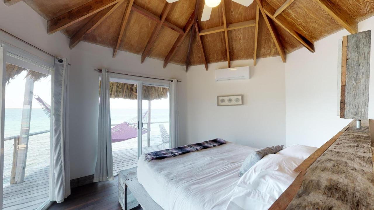 Thatch Caye Resort A Muy'Ono Resort Hopkins Exteriér fotografie